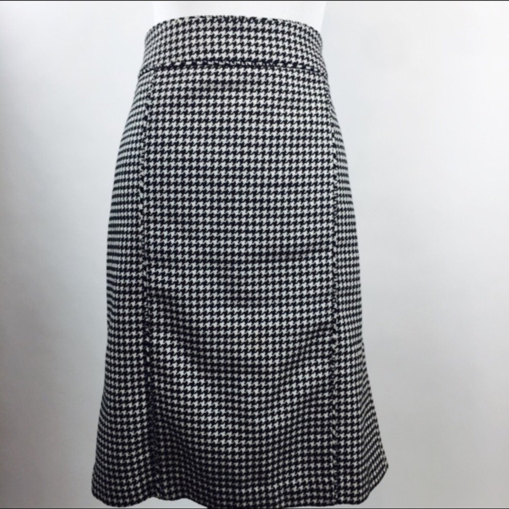 Banana Republic Houndstooth Black And White Skirt